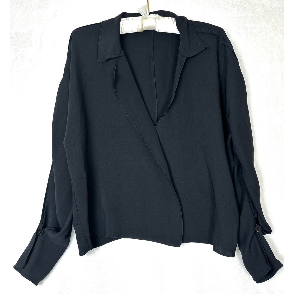 Aritzia Babaton Top Womens Medium Black Quiet Luxury Capsule Wardrobe Blouse